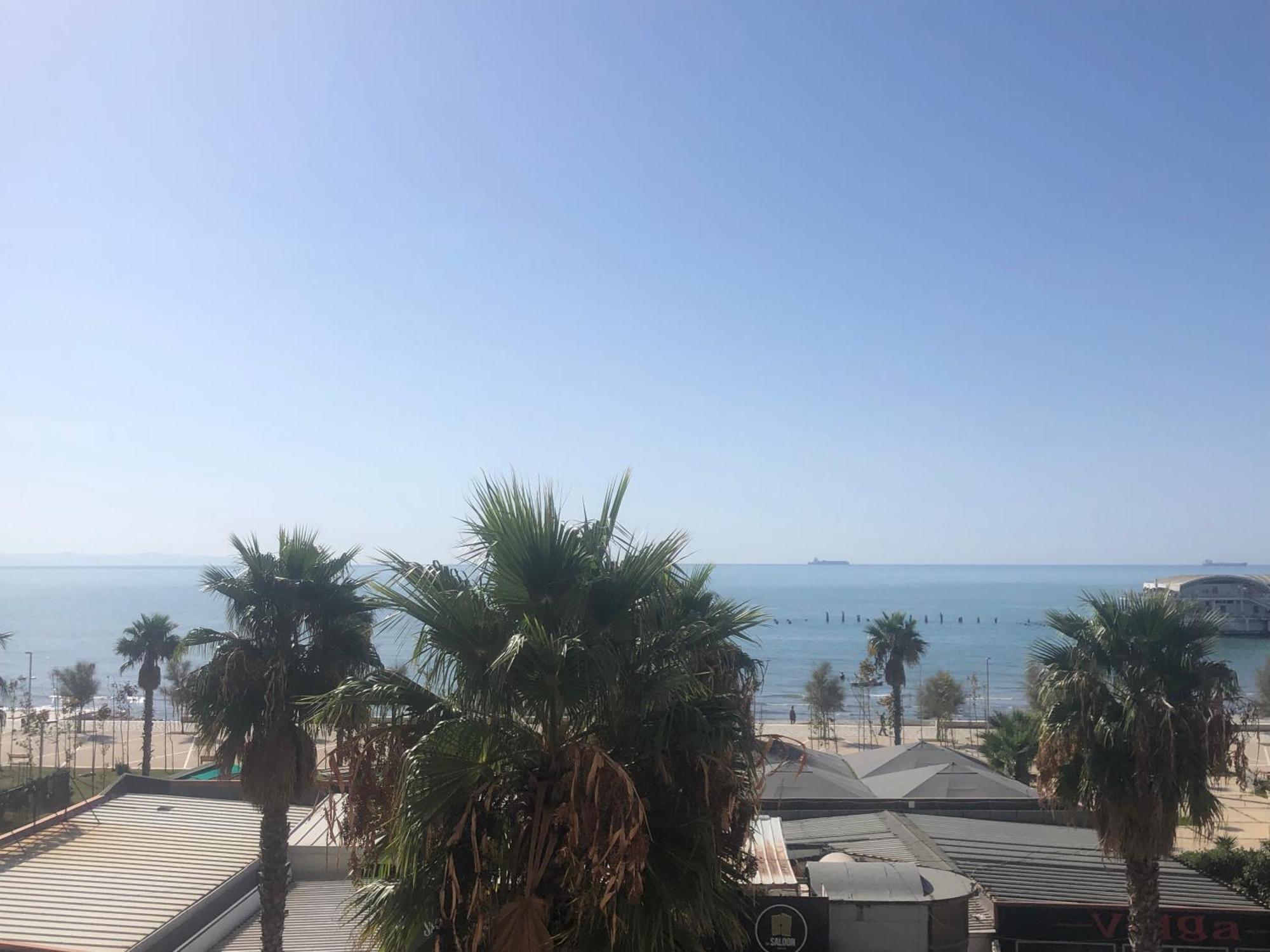 Vollga Four Seasons Apartment Durrës Kültér fotó