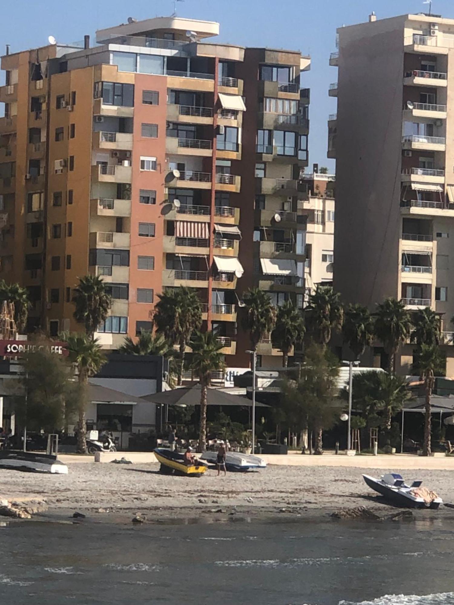 Vollga Four Seasons Apartment Durrës Kültér fotó