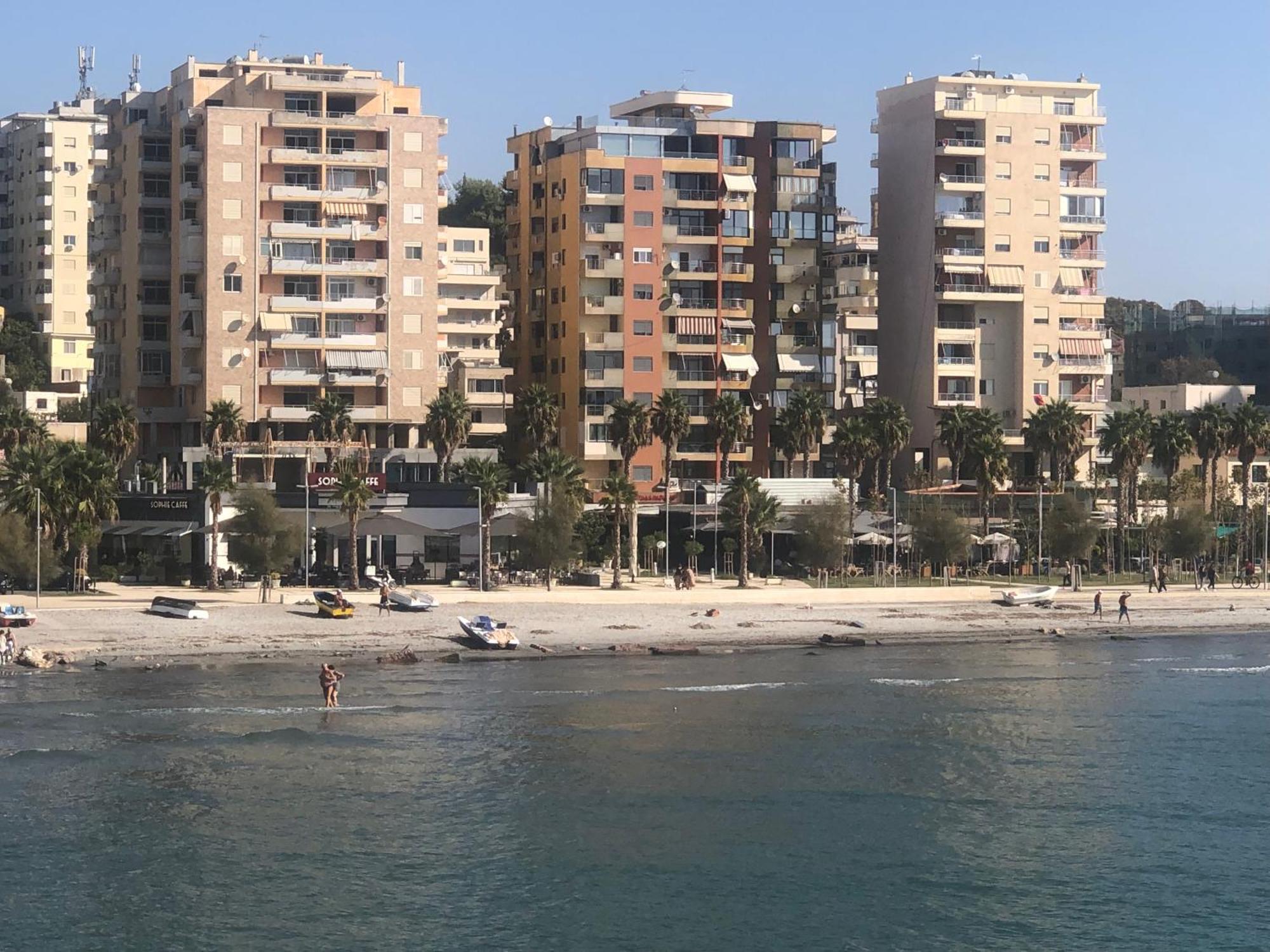Vollga Four Seasons Apartment Durrës Kültér fotó